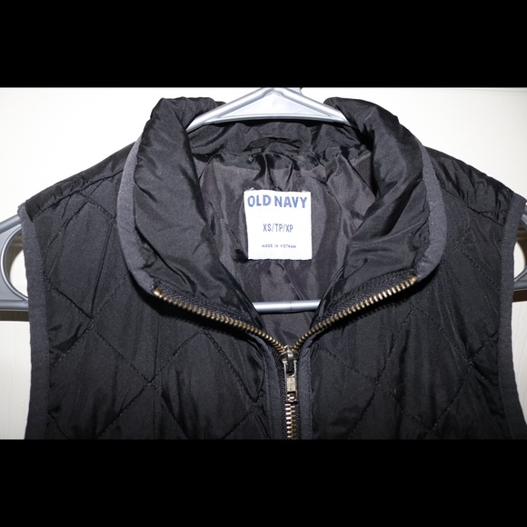 • Old Navy Quilted Vest - Picture 3 of 3
